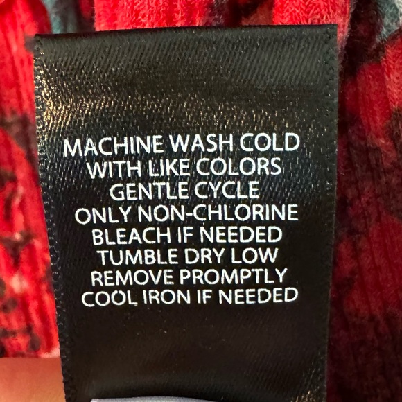 New With Tags Torrid Babydoll Textured Jersey V-Neck Lace-Up Lace Pieced Top- 00 - Picture 6 of 7